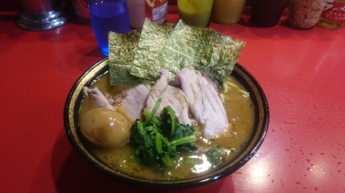 「チャーシュー麺大盛、味玉」@家系総本山 ラーメン吉村家の写真