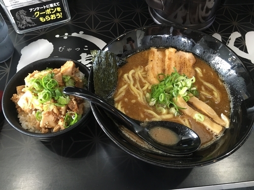 「魚介豚骨らーめん＋チャーシュー丼」@麺屋白虎 甲府店の写真