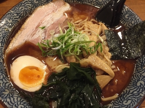 「魚豚ラーメン 大盛り」@屯ちん 池袋本店の写真