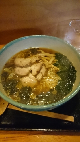 「醤油ラーメン」@友ぞうの写真