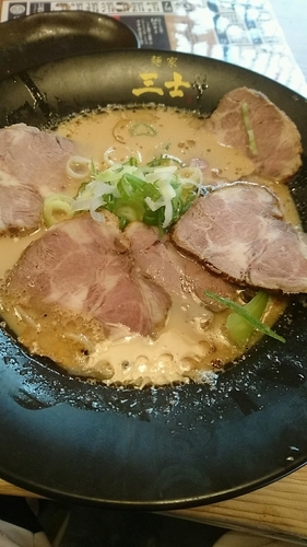 「白ラーメン」@麺家 三士 池袋総本店の写真