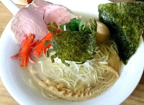 「【限定】カニ出汁塩ら～めん 800円＋味玉」@へべれ家の写真