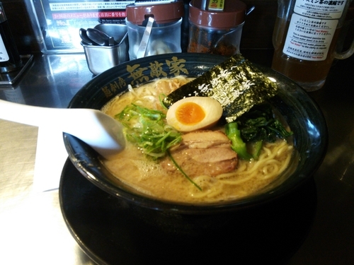 「本丸麺 大盛」@麺創房 無敵家の写真