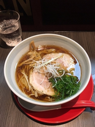 「醤油らーめん820円」@柳麺 呉田-goden-の写真