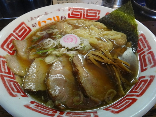 「煮干チャーシューワンタンそば」@しあわせ中華そば食堂 にこりの写真