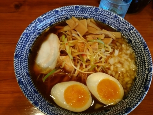 「ネギラーメン＋味玉　750円」@弘富の写真