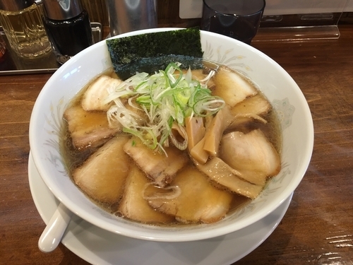 「空（醤油）肉盛り 麺硬め」@麺処 空山の写真