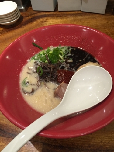 「赤丸新味ラーメン➕バリカタ」@博多一風堂 千葉店の写真