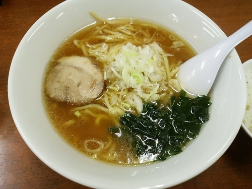 「醤油らーめん(並盛)600円」@会津喜多方らーめん 六供店の写真