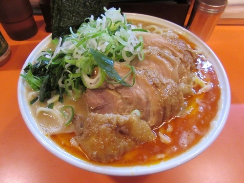 「ラーメン豚一切れ（８４０円）野菜抜き＋特盛＋れん草＋海苔」@ちばからの写真