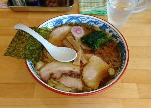 「焼豚ワンタン麺」@白河手打中華そば 法隆の写真