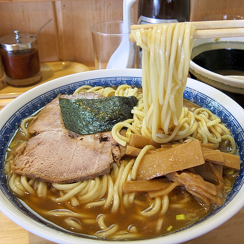 「ラーメン（中）800円」@自家製中華そば としおかの写真