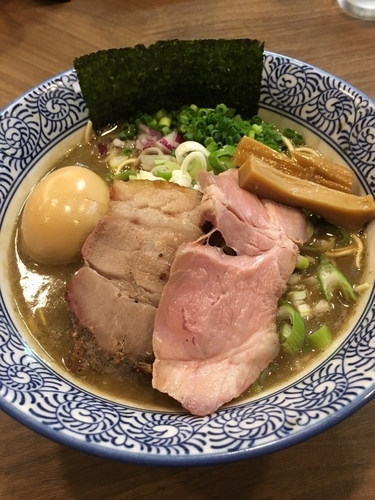 「極上濃厚煮干しそば+クーポン味玉」@煮干しつけ麺 宮元の写真