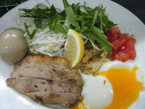 「本日のイベント：野菜たっぷり冷やしSio850円+味玉」@麺丼Dining 夢者の写真