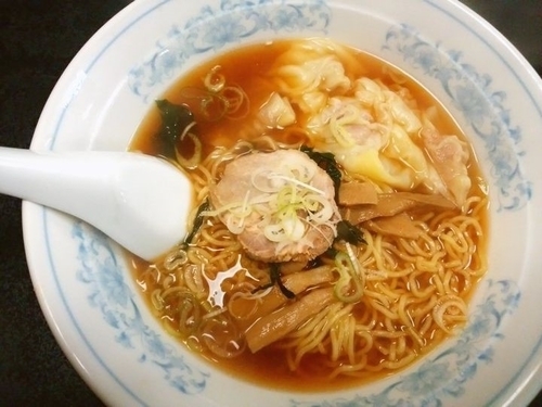 「ワンタンメン」@中華料理 嵐山の写真