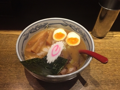 「特製六三六ラーメン910円」@麺や 六三六 岐阜店の写真