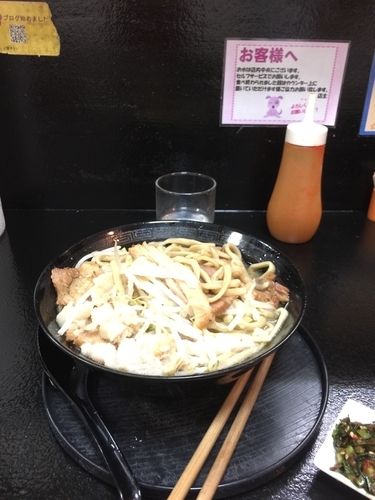 「ラーメン並《背脂魚粉ニンニクチョイまし》」@自家製太麺 ドカ盛 マッチョ 三ノ宮店の写真