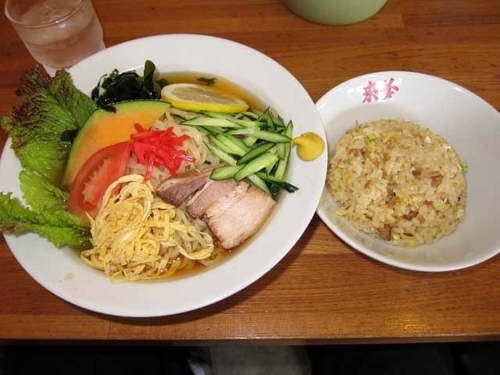 「冷し中華　702円＋ミニチャーハン　108円」@喜多方ラーメン 来夢 喜多方本店の写真