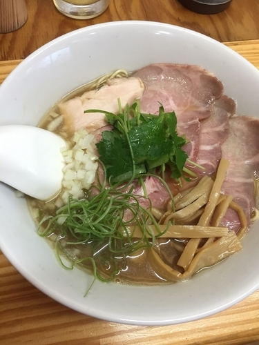 「煮干そば濃いめ イワシ丼」@中華そば よしかわの写真