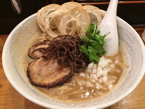 「濃厚豚骨醤油らーめん」@らーめん専門 和海の写真