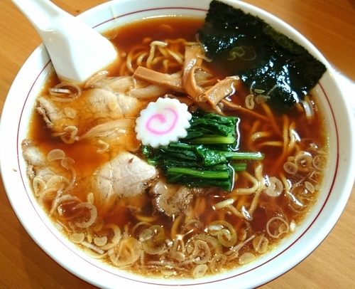 「しょうゆラーメン（うすめ） 700円」@オランダ亭の写真