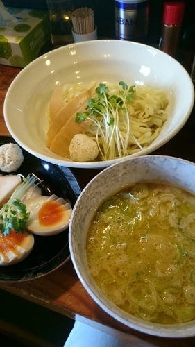 「特製つけそば  正油  ９５０円」@中華そばつけそば 千思萬考の写真