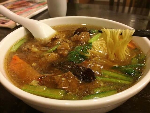 「牛バラらーめん(864円)」@秀味園の写真