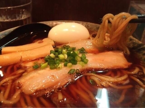 「熟成醤油ラーメン(680円)」@古式ラーメン 鶴亀の写真