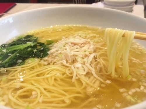 「とりそば Eランチ(サラダバー杏仁豆腐付き)(972円)」@中国レストラン 桃桃林の写真