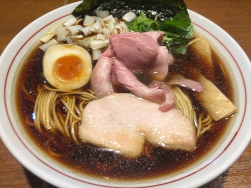 「煮干しそば 黒醤油  ¥690」@寿製麺よしかわ 川越店の写真