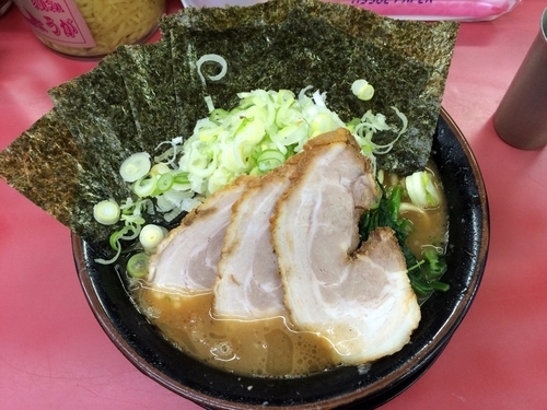 「中盛ラーメン バラ3枚 海苔」@王道家の写真
