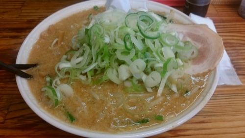 「味噌ラーメン大盛り　薬味多め+ギタ」@こってりらーめん なりたけ 本八幡店の写真