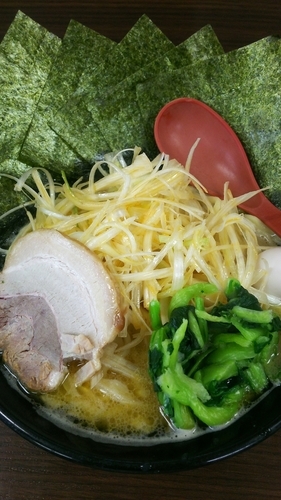「ネギラーメン正油 海苔」@ななふく家の写真
