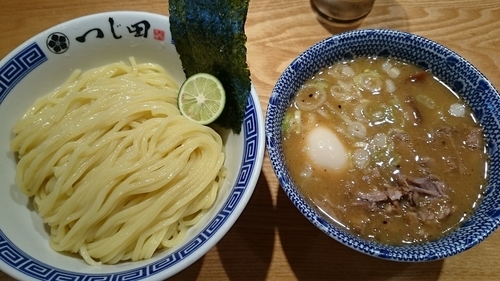 「濃厚豚崩しつけ麺」@つじ田 日本橋八重洲店の写真