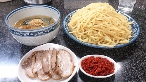 「チャーシューつけ麺（中盛+大盛）+エビ辛味」@縁者の写真