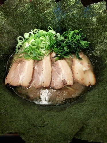 「チャーシュー麺 ＋ のり」@横浜家系ラーメン 石川家 大宮店の写真
