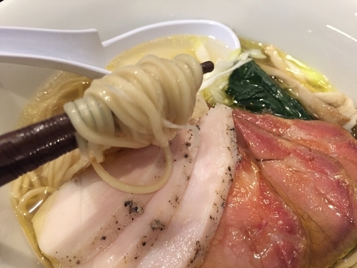 「チャーシュー芳醇中華そば塩…980円」@麺屋 龍壽の写真