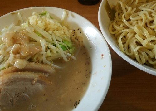 「[限定]白い悪魔　ニンニクアブラ　850円」@豚星。の写真