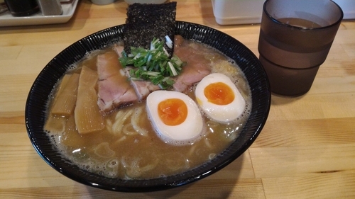 「特製ラーメン」@伊藤商店の写真