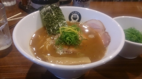 「らーめん＋九条ねぎ」@RAMEN GOTTSUの写真