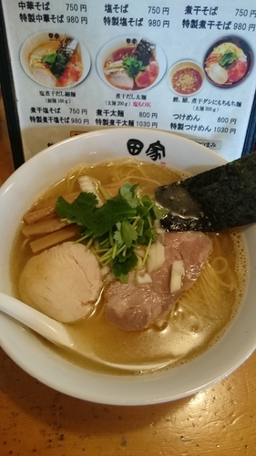 「煮干し塩そば 750円」@中華そば 田家 本店の写真
