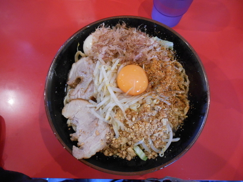 「まぜそば500g生卵のせ」@麺屋 桐龍の写真