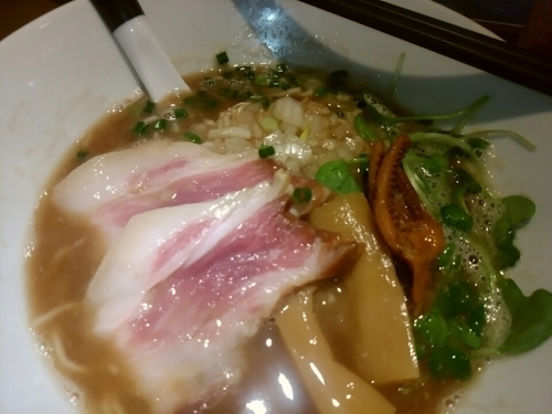 「〖6月限定〗濃厚烏賊煮干しそば920円」@らぁ麺屋 つなぎの写真