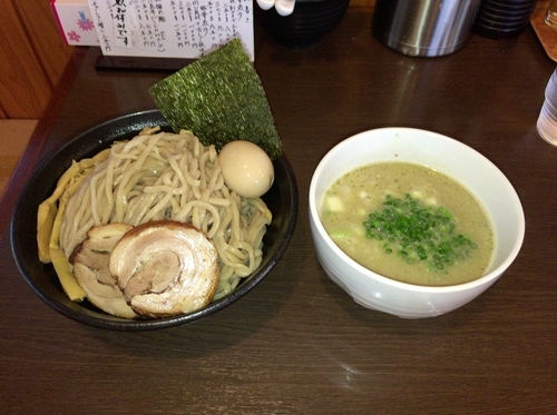 「きまぐれメニュー メリークリスマスつけ麺(特製)+特盛」@つけ麺 弥七の写真