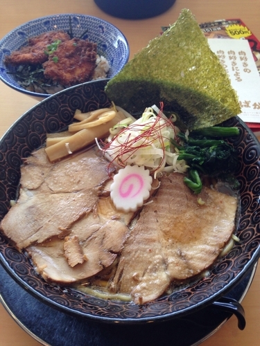 「らーめん＋鶏タレカツ丼」@しゃがらラーメン肉ばかの写真