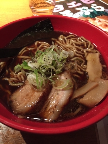 「富山ブラックらーめん」@麺家いろは CiC店の写真