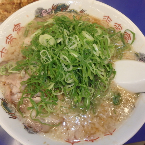 「赤レボリューション定食(1,194円)(堅め背脂・ネギ多め)」@来来亭 可部店の写真