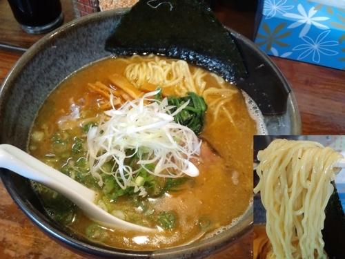 「鐙ラーメン710円」@麺や 鐙 本店の写真