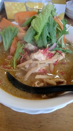 「グリーンカレーラーメン」@猪八戒NEOの写真