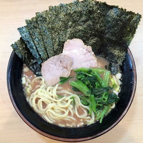 「ラーメン（並） ￥650＋海苔￥50」@横浜家系らーめん 武道家 賢斗の写真